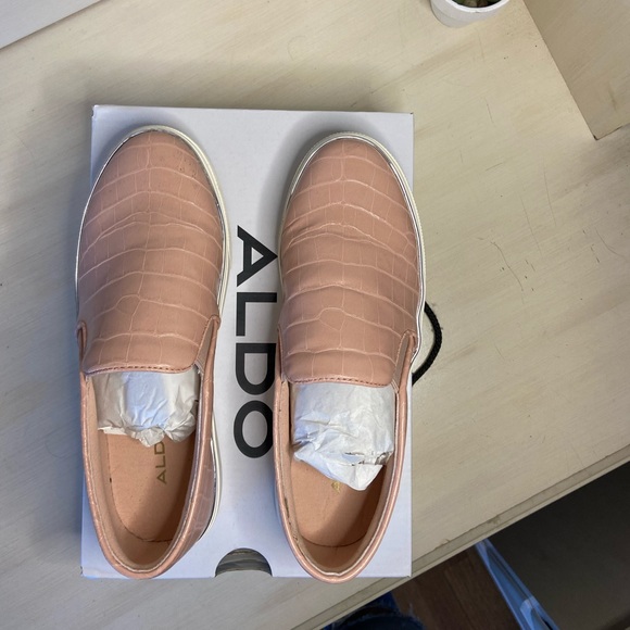Aldo Pink Leather Slip Ons - Picture 1 of 6